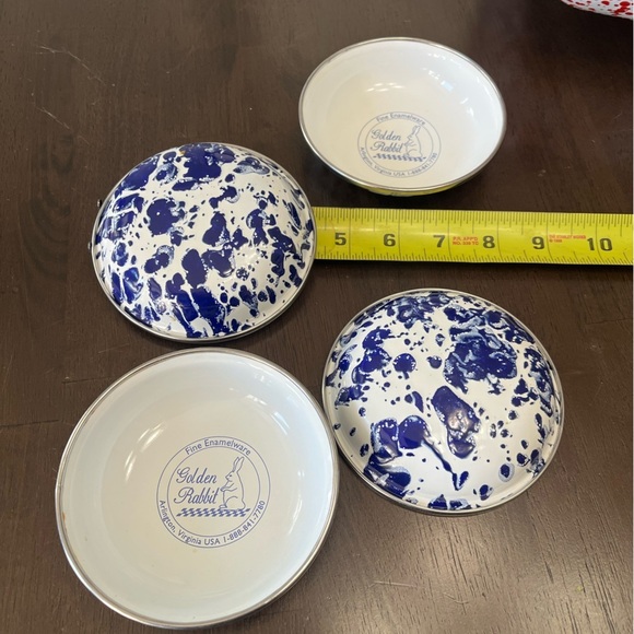 Vintage Logo Golden Rabbit Fine Enamelware Dip Bowls 4.5”x1” Tasting Set of 4 - Picture 6 of 9